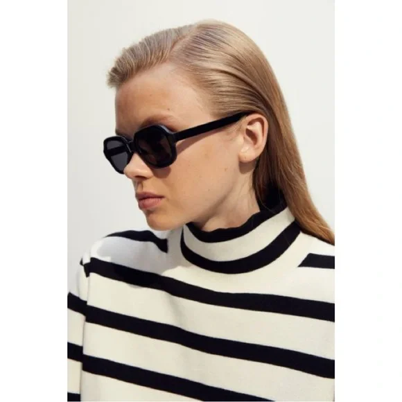 Cream/Striped Mock Turtleneck Sweater - Picture 3 of 9